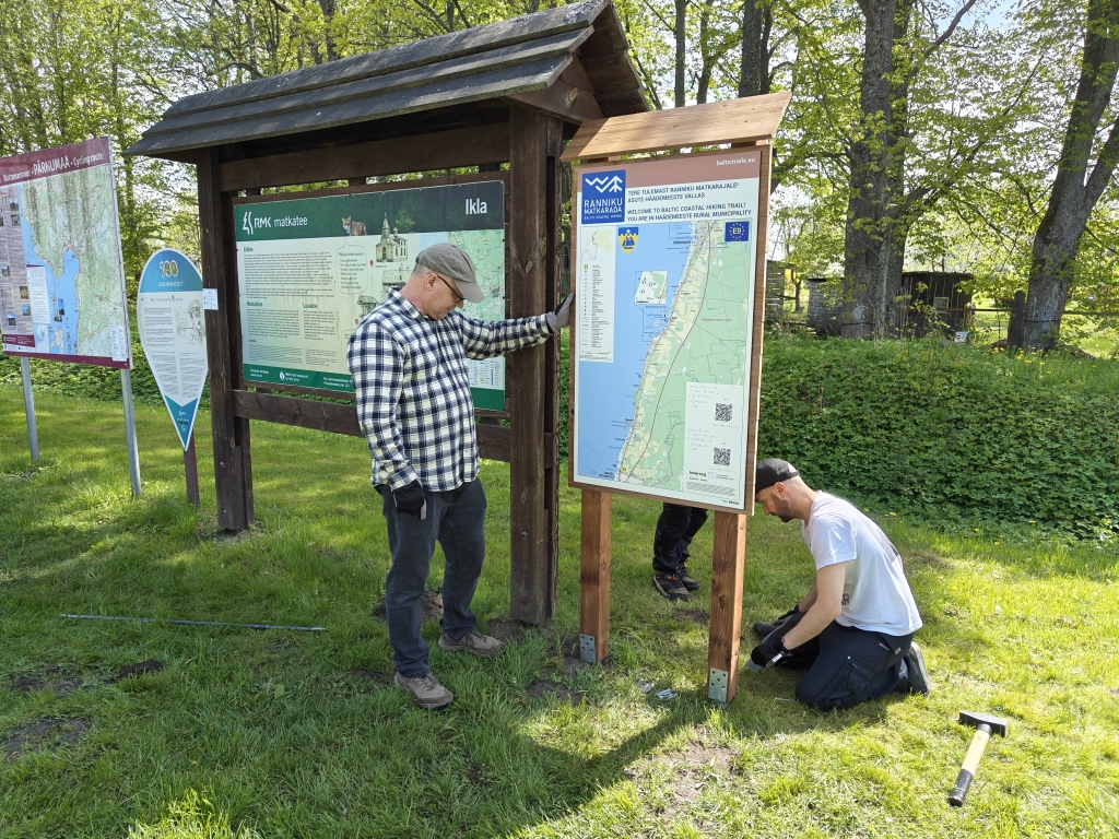 Audioguide sign in Ikla.jpg